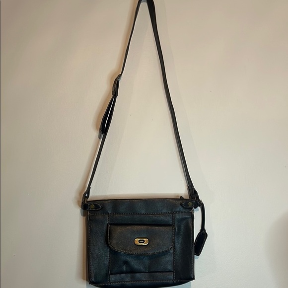 NWOT Classic Black Crossbody Bag with Gold Hardware - Picture 1 of 10